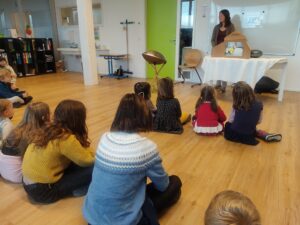 Isabelle Etter animation moments kamishibai enfants montessori decembre 2022 (6)